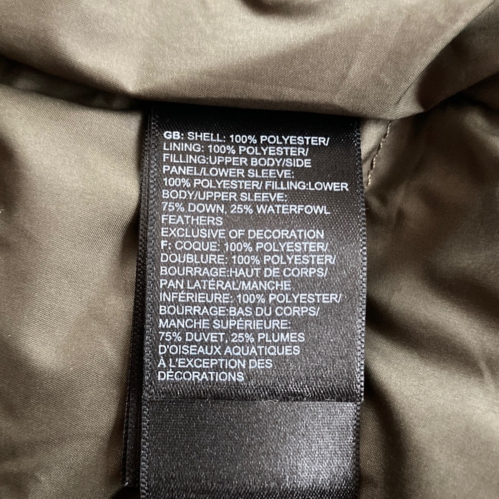 The North Face Olive Green Quilted Jacket with Black Logo Tag - Picture 3 of 3